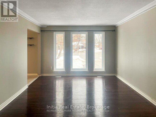 Photo - 15 Grove Park Crescent
