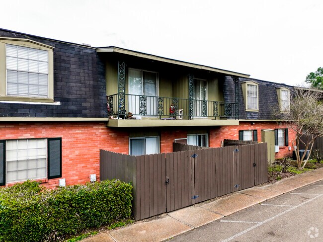The Briars Apartments