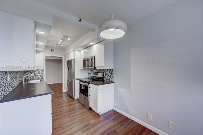 Photo - 19667 Turnberry Way Unit 3F