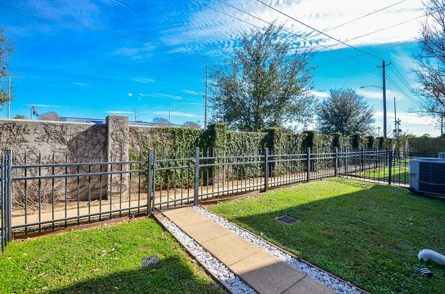 Photo - 2509 Judiway St