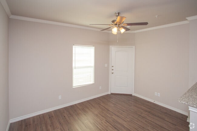 1BR, 1BA - 650SF - Designer One