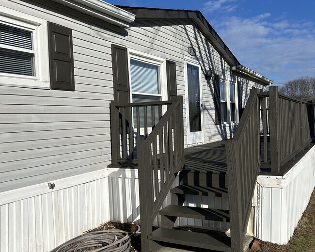 Photo - 3 Bedroom 2 Bathroom Home in Johnson City, TN