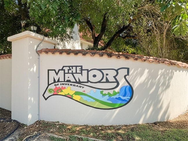 Building Photo - 4166 Inverrary Dr