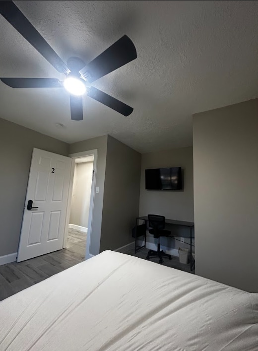 Photo - 8050 Tavenor Ln