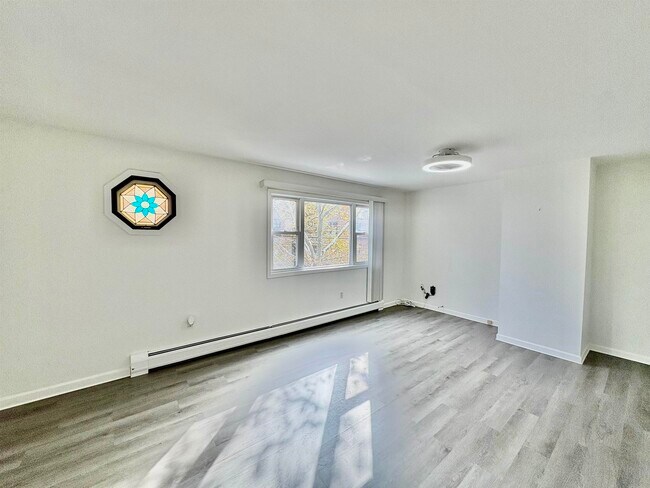 Photo - 105 Columbia Ave