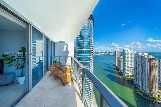 Photo - 200 Biscayne Blvd Way Unidad 200 Biscayne Boulevard Way # 4308