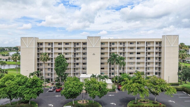 Building Photo - 7260 Kinghurst Dr Unit 205