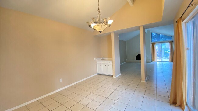 4714 N Cashel Cir