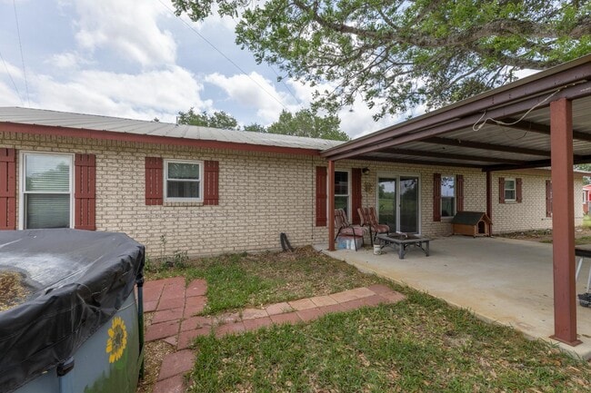 Photo - 865 Verdi Rd