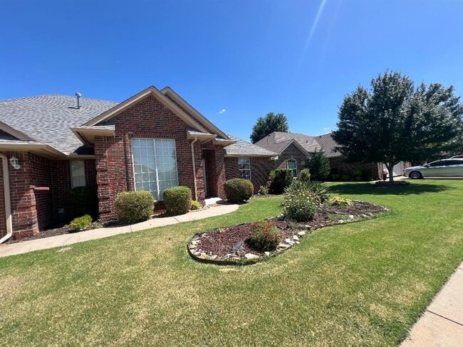 Photo - 624 Vickery Ave