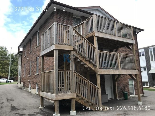 Photo - 379-379 Erb St. W Unité 1 - 2