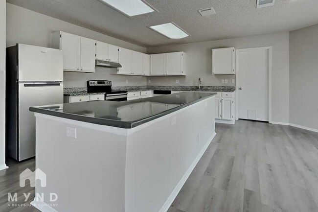 Photo - 8031 Manderly Pl