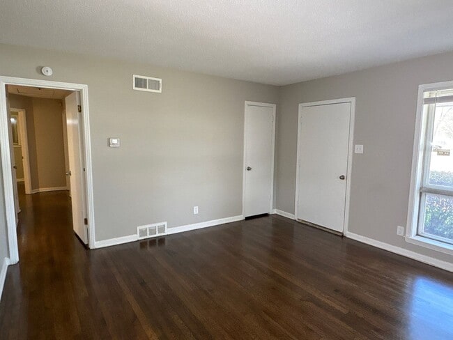 Photo - Updated 3 bedroom 1 Bath home - Open To Section 8