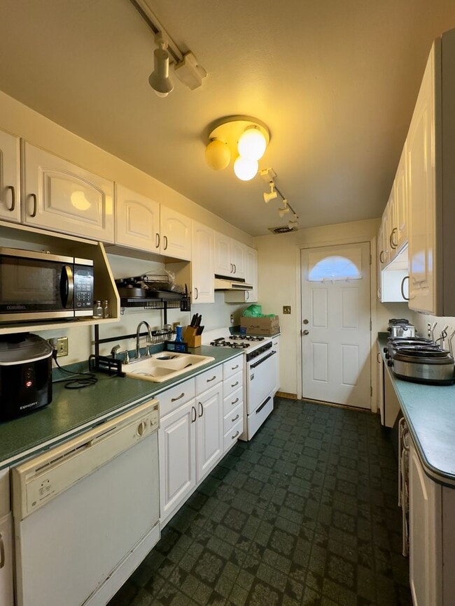 Photo - Charming 3 Bedroom/ 1.5 Bathroom Townhome in Frankford, MD!