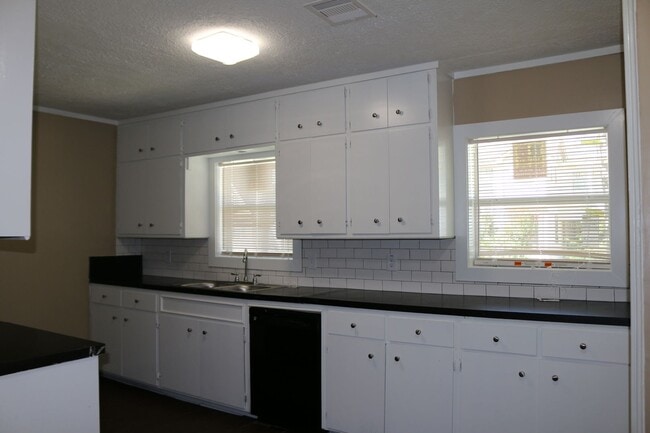 Photo - 916 N Gaillard St Apartment Unit #916A