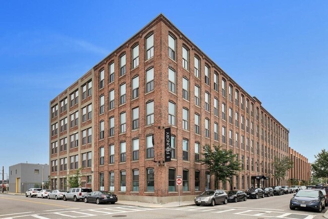 Photo - 320 W 2nd St Unit 404