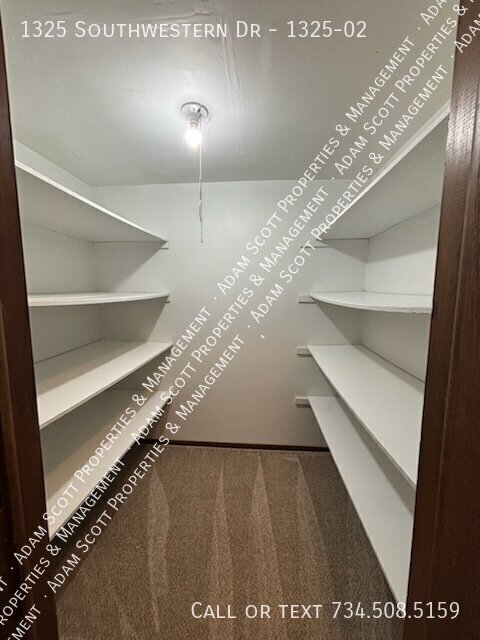 Photo - 1325 Southwestern Dr Unit 1325-02