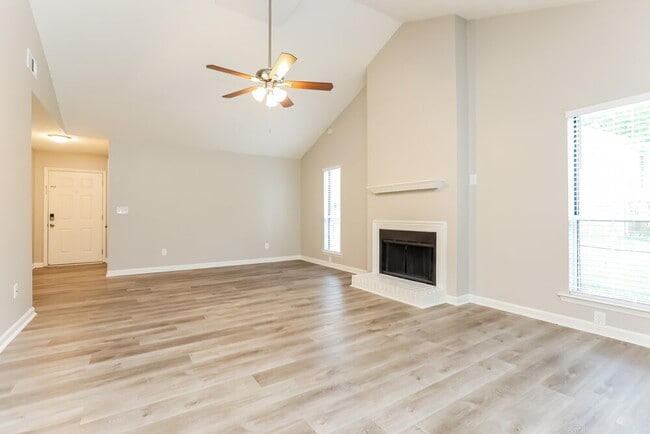 Photo - 214 Merritt Dr