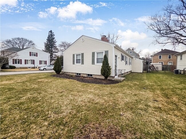 Photo - 10 Brayton Ave