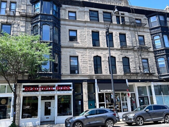 Building Photo - 2148 N Halsted St Unit 3R Rental