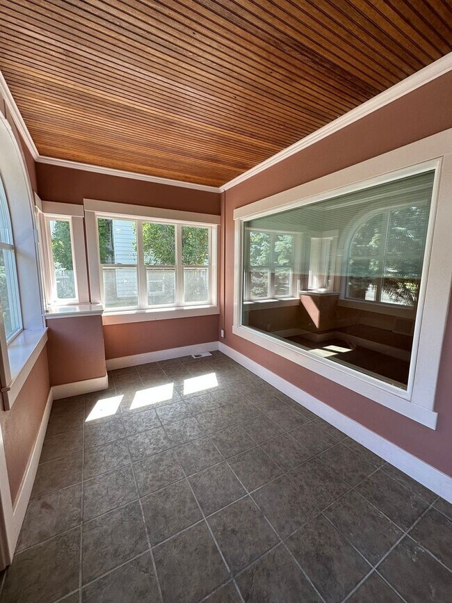 Photo - Charming 3 bed 2 bath home in Rexburg, close to campus!