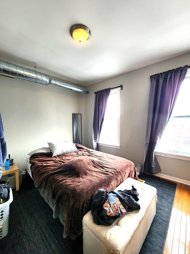 Photo - 973 W 19th St Unit 3