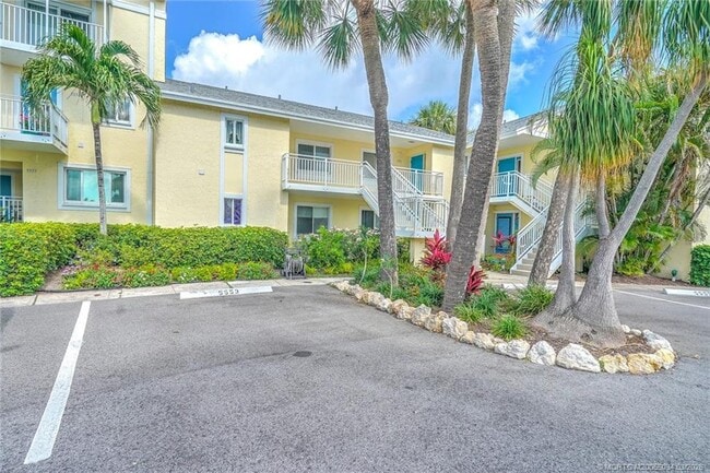 Photo - 5553 NE Gulfstream Way