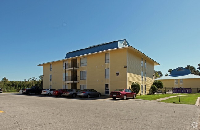Stadium Square - Stadium Square Apartments