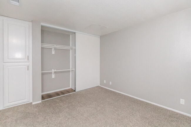 Palm Court Apartment Homes