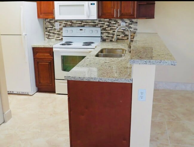 Photo - 861 SE 8th Ct Unit #4