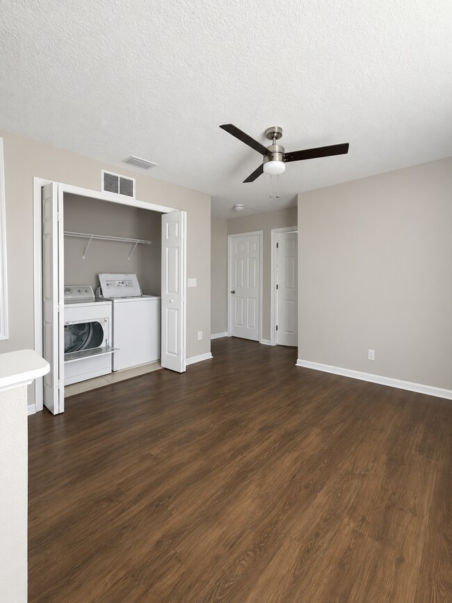 Photo - 3901 Silverbell Loop