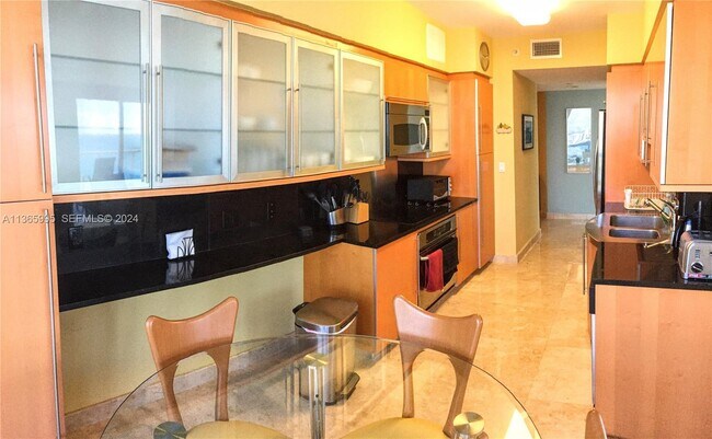 6365 Collins Ave Unit 3407
