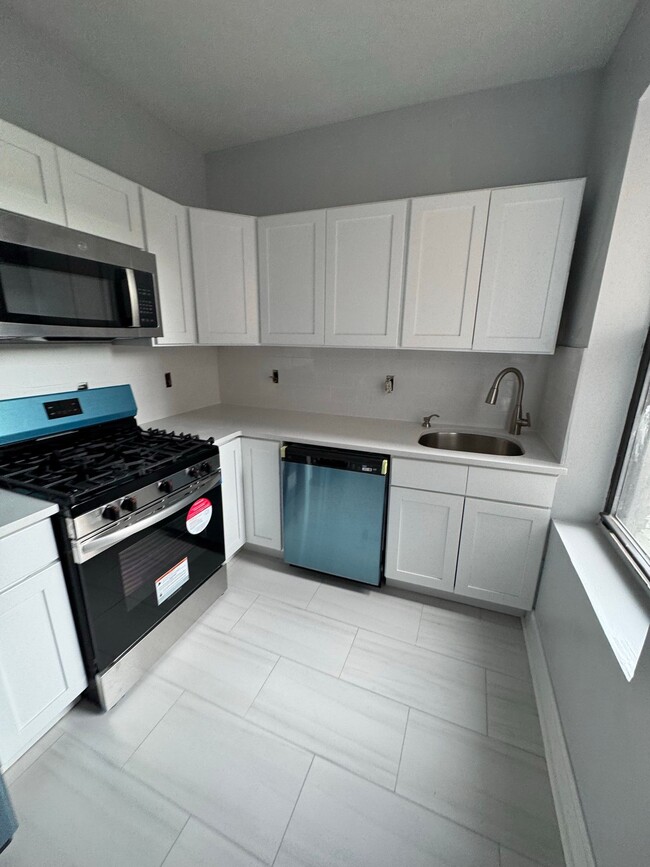 Building Photo - 864 - Victoria Grande, LLC Rental