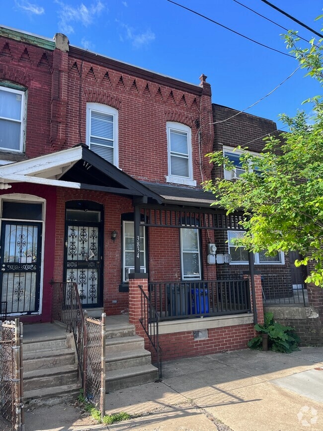 Building Photo - 3834 Parrish St Rental