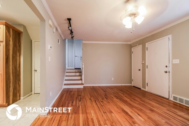 Photo - 2624 S Evanston Ave