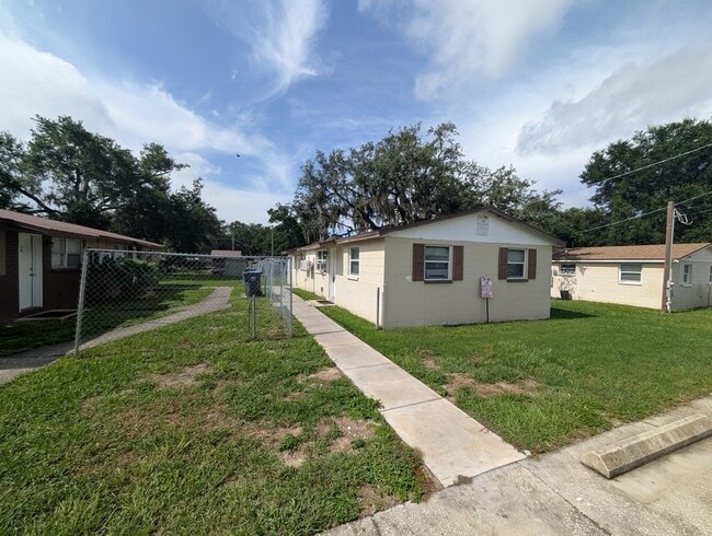 9415 Eastfield Rd Unit B