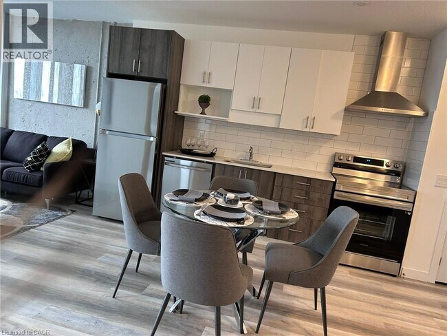 Photo - 1434 Highland Rd W Unit 702