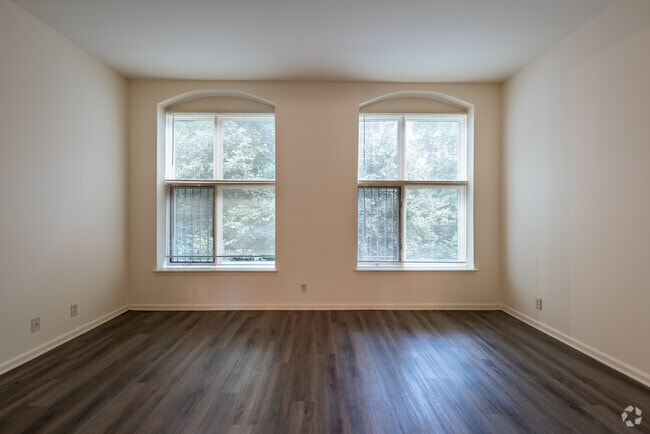 2BR, 1.5BA - 1,200-2,000SF