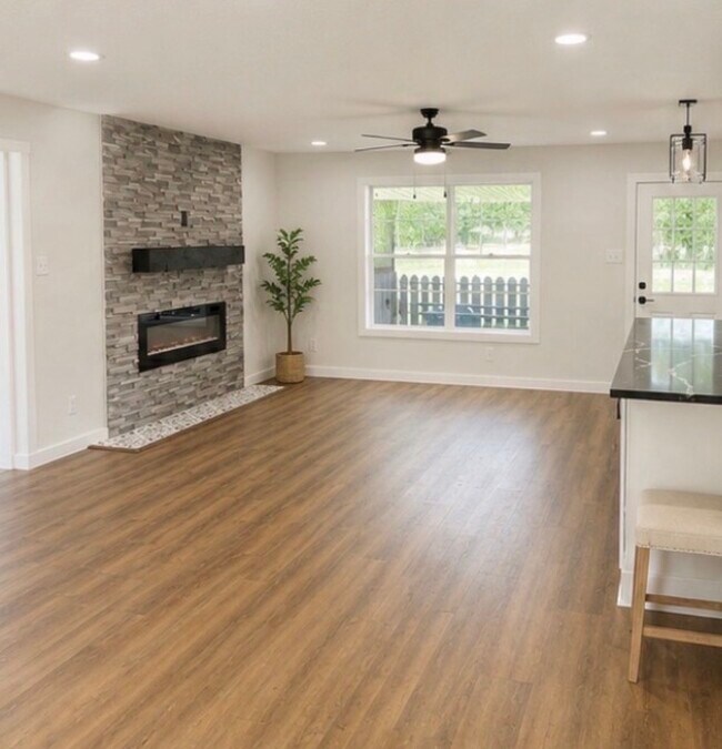 Photo - 3935 Allen Rd