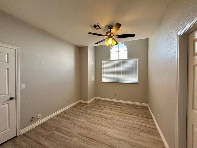 Photo - Beautiful 4 bedroom house in Summerlin