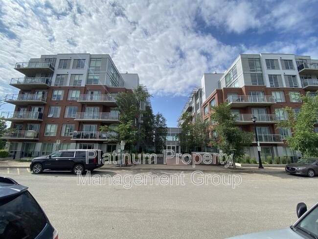Building Photo - 63 Inglewood Park SE