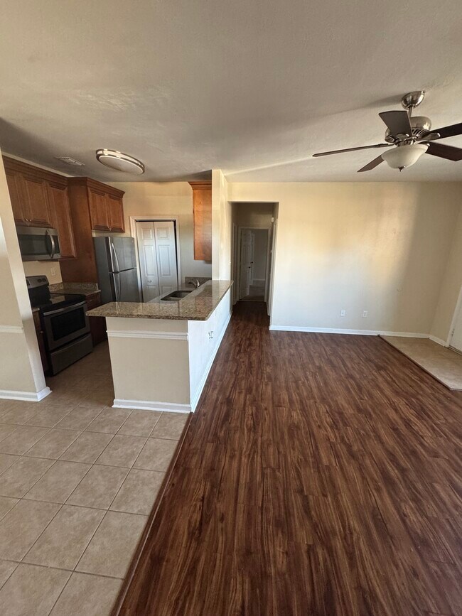 Photo - 310 Primrose Ln Unidad 310