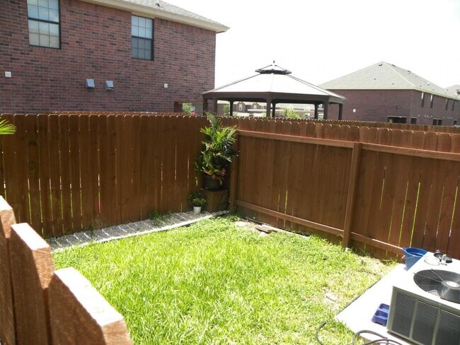 Photo - Shary Landing Apartments