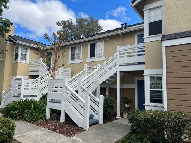 Building Photo - Remodeled 1 Bedroom Condo Fairfield *Star ...