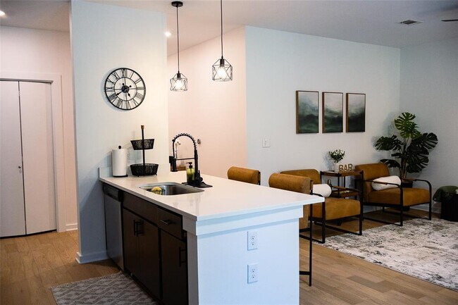 Photo - 2505 Thornton Rd Unit 3108