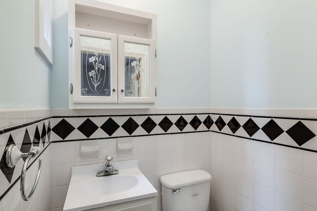 Photo - Charming Graduate Hospital Home