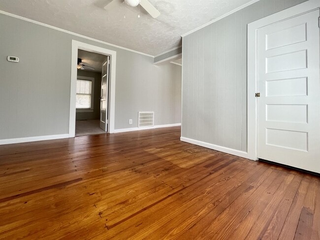 Photo - 1943 Blowing Rock Blvd