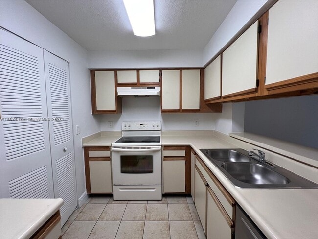 Photo - 1255 SW 46th Ave Unit 1702
