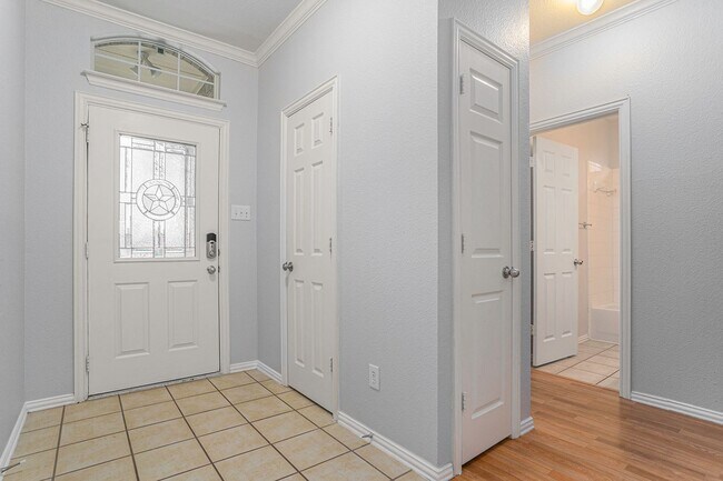 Photo - Brick, 3-2-2 in Little Elm