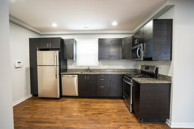 Photo - 2204 N Nagle Ave Unit 1
